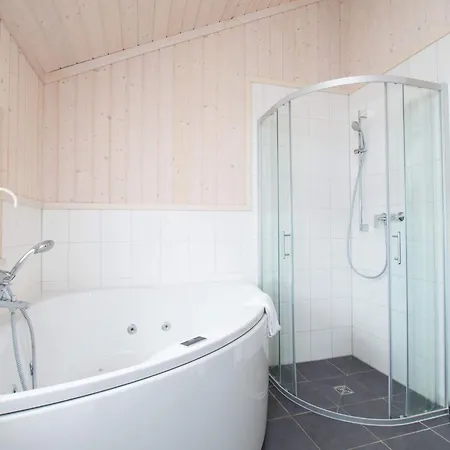 Hébergement de vacances Wellness With Three Bedrooms *